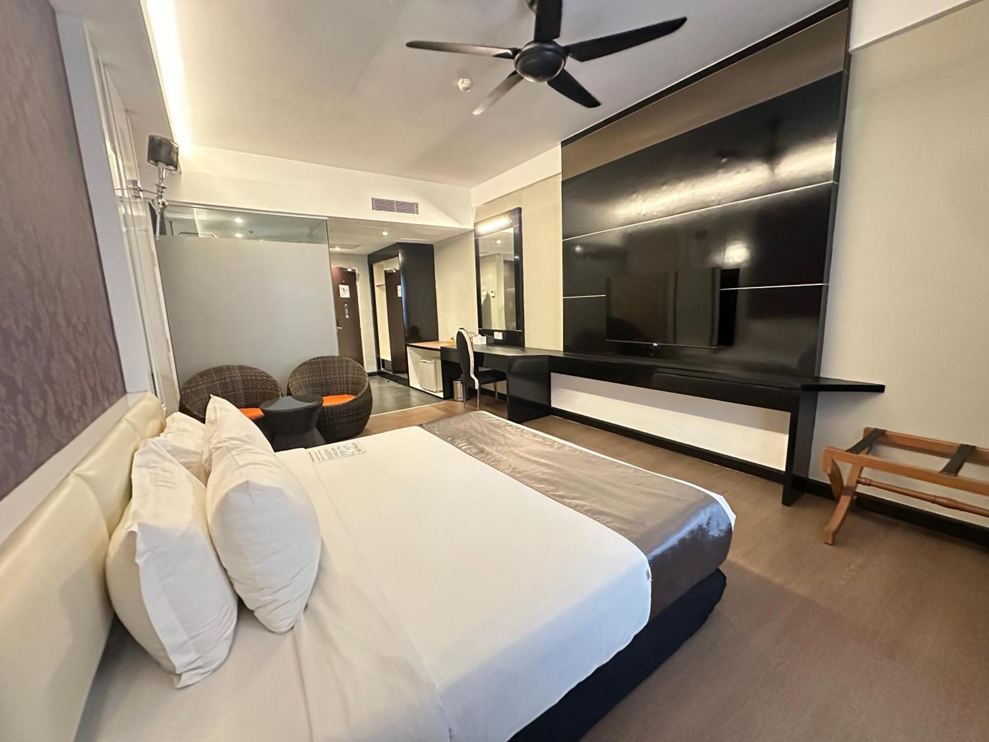 เดอะ สเตอร์ลิง บูทิคโฮเต็ล Hotel Malacca ภายนอก รูปภาพ