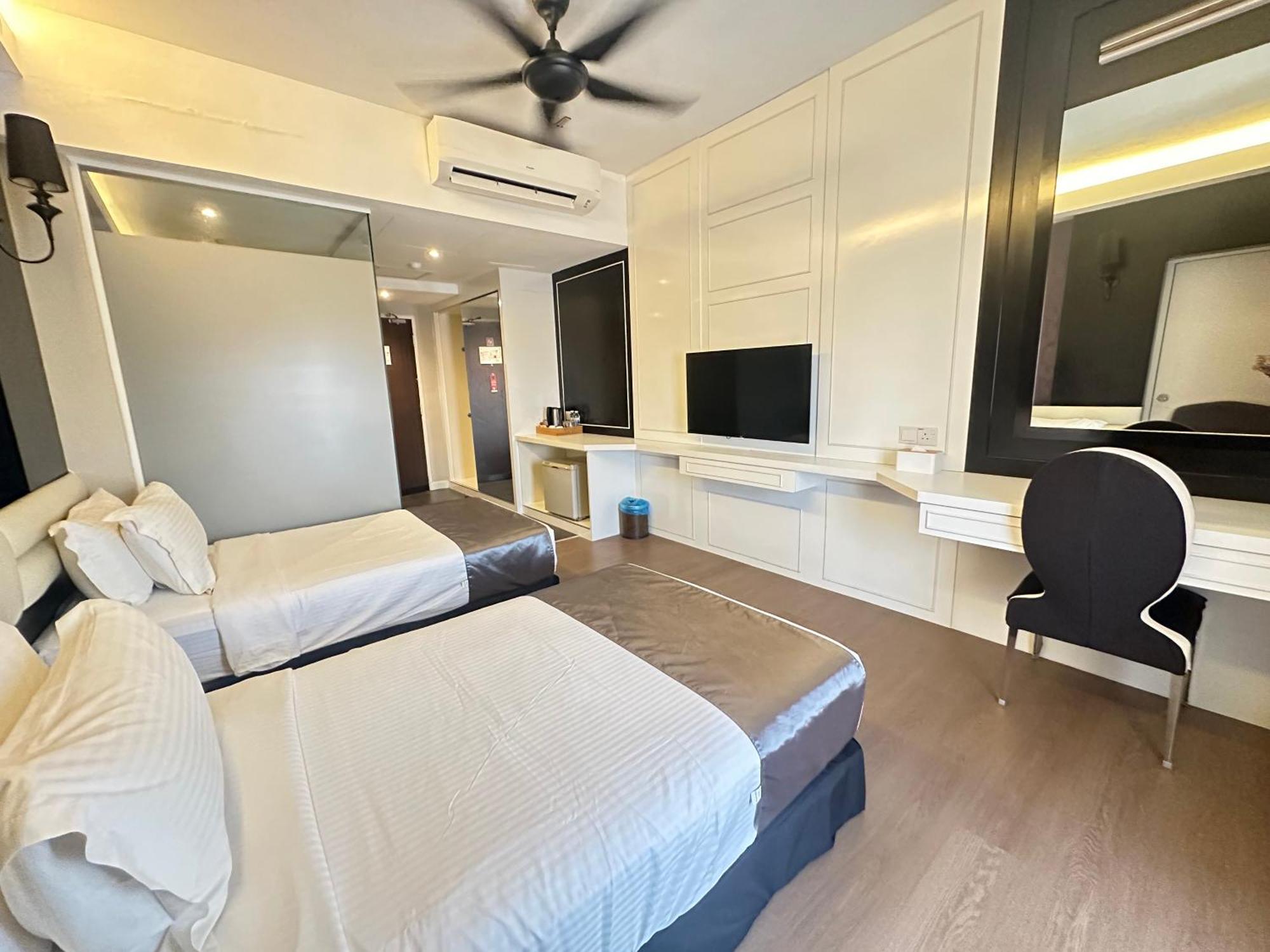 เดอะ สเตอร์ลิง บูทิคโฮเต็ล Hotel Malacca ภายนอก รูปภาพ